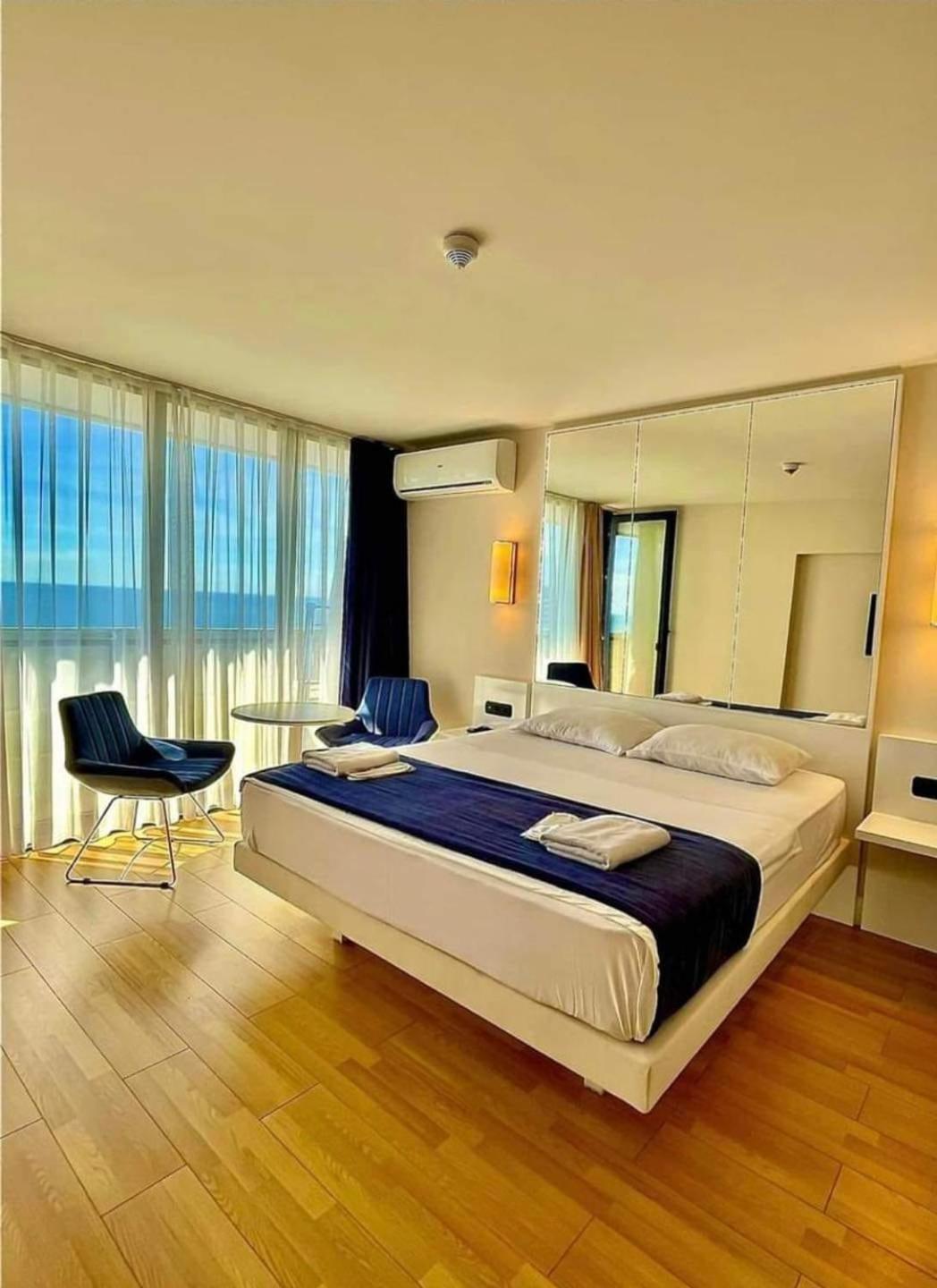 Natalia -Apartments In - Orbi City Batumi Esterno foto